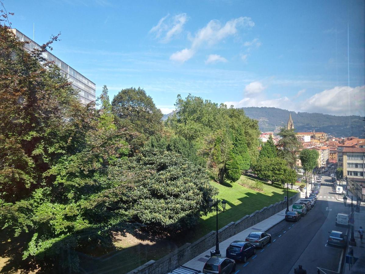 Surf And Art Apartment Parking Gratuito Oviedo Eksteriør bilde