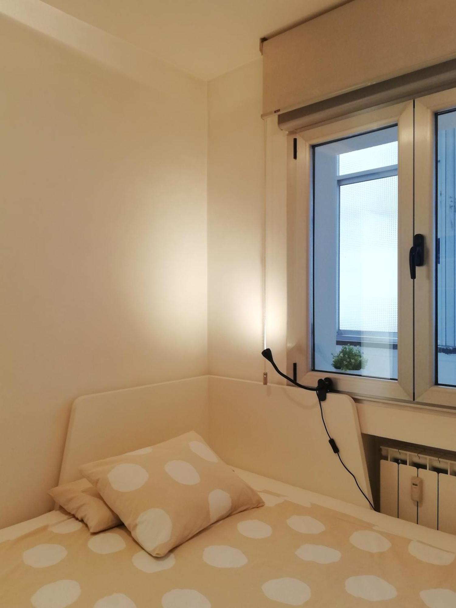 Surf And Art Apartment Parking Gratuito Oviedo Eksteriør bilde