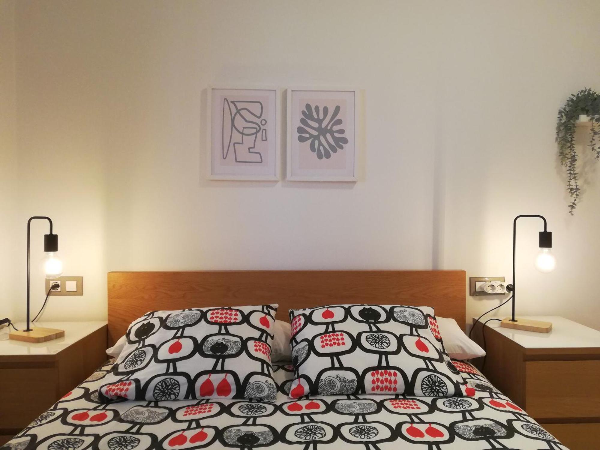 Surf And Art Apartment Parking Gratuito Oviedo Eksteriør bilde